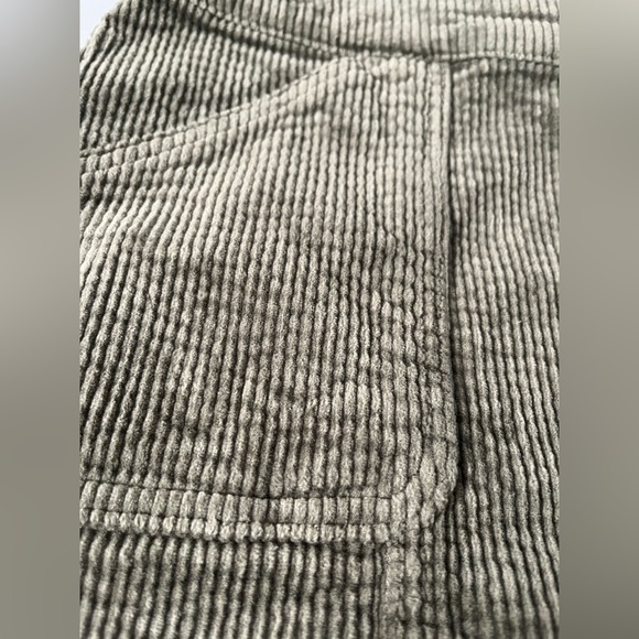 Green Corduroy Skirt - Picture 5 of 8